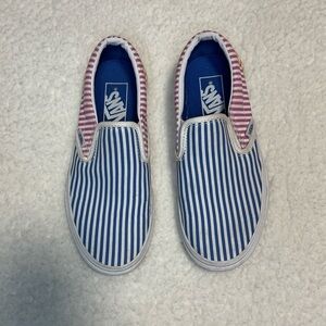 Vans Women Multicolor Deck Club Slip On Sneakers